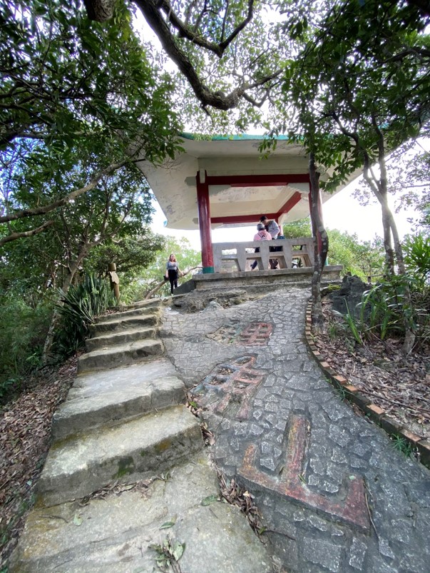 鯉魚山山頂涼亭