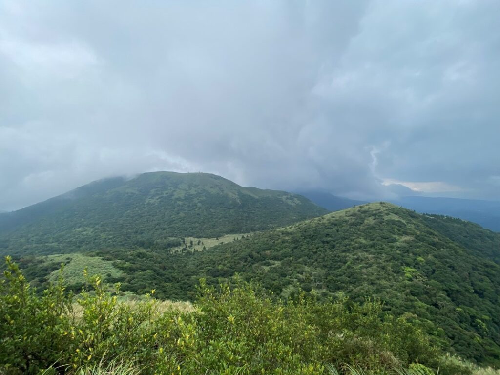 大屯山西峰景色