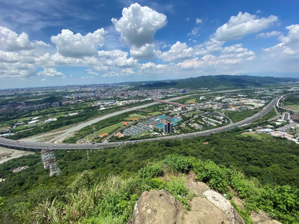 鳶山岩景色