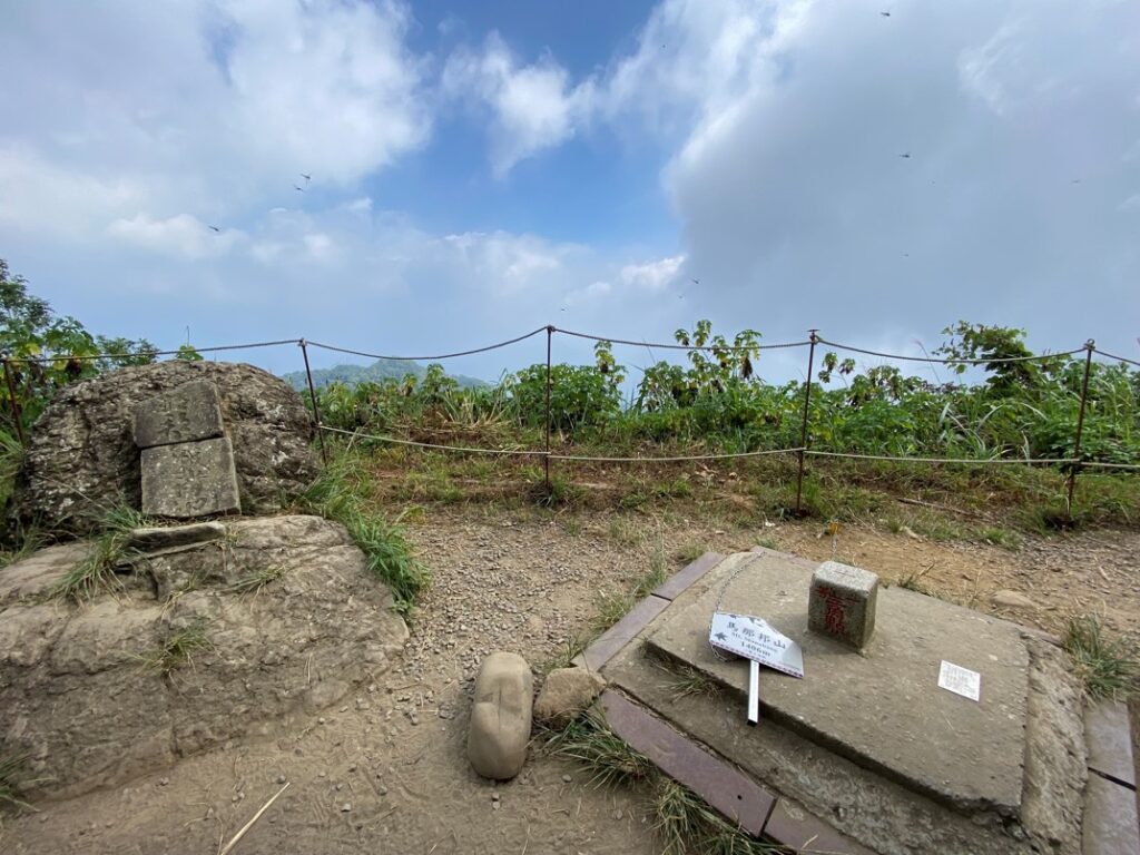 馬那邦山三角點